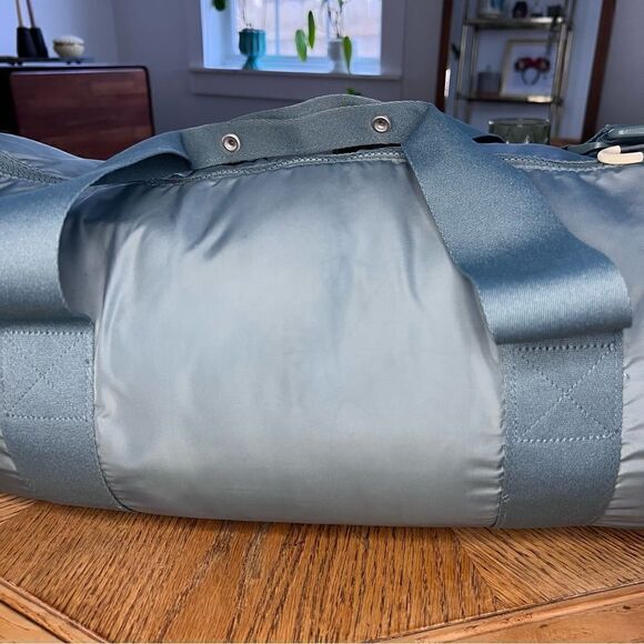 Adidas VFA Roll Duffel Bag - Picture 14 of 16